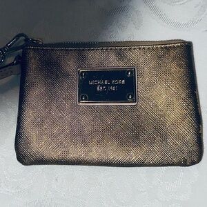 Michael Kors Metallic Gold Wristlet – Saffiano Leather